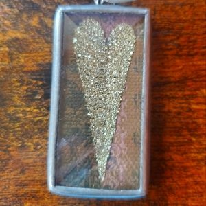 Jewel Kade Heart Glitter Charm "Beauty Kindness Truth"